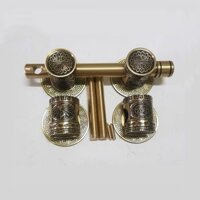 Bộ trùy hoa văn bằng đồng thau màu rêu trung và đại