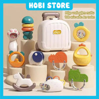 Bộ vali 10 xúc xắc gặm nướu an toàn cho bé có hộp đựng vali tiện lợi - Hobi Store