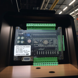 Board lập trình PLC Mitsubishi FX3U-24MT-6AD-2DA