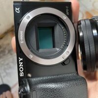 body sony a6000 kèm 1 pin 1 sạc dây đeo