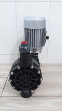 Bơm định lượng hóa chất NaOH, Acid, Polymer, Javen - FGM54B1, lưu lượng 54 lítgiờ, công suất 0.18 kW, hướng dẫn lắp đặt vận hành.