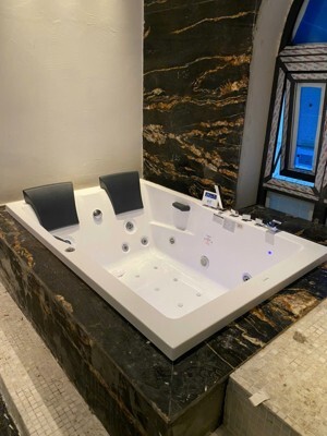 Bồn tắm massage Gemy G9051