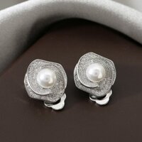 Bông tai kẹp ngọc trai retro châu Âu và Mỹ mới cho phụ nữ, bông tai hoa, bông tai zircon micro dát đồng hoa trà, sang trọng nhẹ nhàng