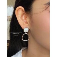 Bông tai Ngọc Trai Hình Học kết hợp giữa mặt đá ánh xà cừ hình vuông và vòng kim loại cách điệu