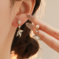 Bông tai ngọc trai nước ngọt tự nhiên Đuôi cá Bông tai tua rua nhỏ Nữ 2025 Phong cách mới Bán chạy Ánh sáng sang trọng Bông tai cao cấp