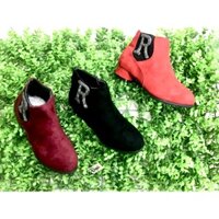 Boot da lộn bé gái