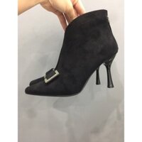 boot nữ da lộn màu đen mũi đá