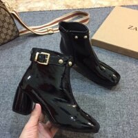 Bốt cổ lửng viền đinh