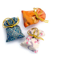 Bột hương liệu Mắt thảo dược Việt