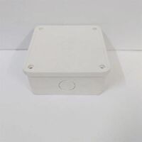 Box chân đế camera hình chữ vuông nhựa 11x11