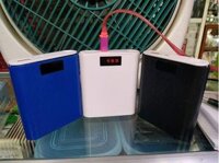 Box sạc dự phòng 4 cell có hiển thị phần trăm