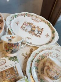 Bramly Hedge Tea Service Oval Plate - Royal Doulton