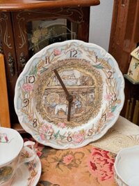 Bramly Hedge “The Harvest Mice” Wall Clock - Royal Doulton