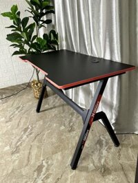 BS09- Bàn gaming WINER chân sắt lắp ráp chắc chắn