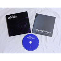 Bts Jin mini album The Astronaut đã khui seal, gồm cd và photoobook như hình.
