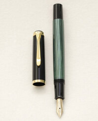 Bút máy Pelikan Souveran M400 Black Green Striped 14K M