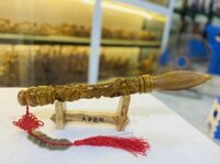 Bút tiền tài phong thủy khắc thân long phụng bằng gỗ bách xanh đẹp long lanh kt dài 40 tròn 5cm