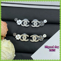 [C-logo] Bông tai đinh tán mini kết nối hoa đen trắng nữ / 53215