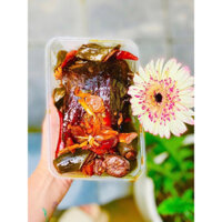 cá trắm kho chuối , cá nuc kho giềng