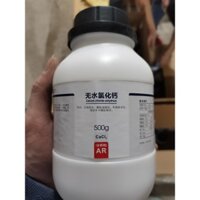 CaCl2 khan canxi clorua (dạng hạt) Xilong lọ 500g calcium chloride khan tinh khiết CAS 10043-52-4