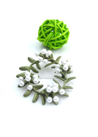 Cài áo  thời trang vòng nguyệt quế lá xanh phối ngọc GC202 - Hạt tròn