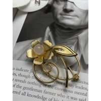 Cài áo vintage -kiểu dáng bông hoa đính đá thach anh hong