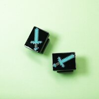 Cái đe và kiếm kim cương keycaps trong Minecraft, keycaps for ESC, 1u keycaps, handmade resin.