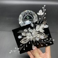 Cài tóc cô dâu lẻ 1 cái hoa nhựa trắng đính cánh đá