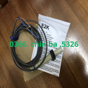 Cảm biến điện dung Omron E2K-X4ME1