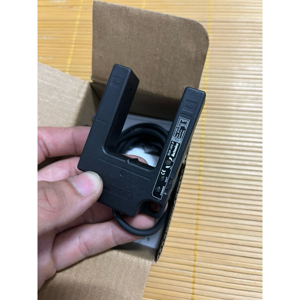 Cảm biến quang Autonics BUP-30-P