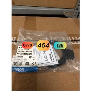 Cảm biến quang Omron E3Z-L61 2M