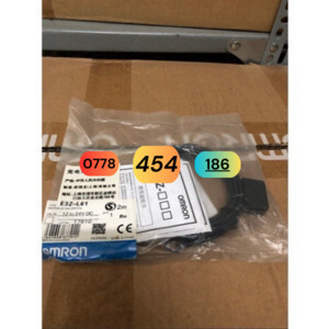 Cảm biến quang Omron E3Z-L61 2M