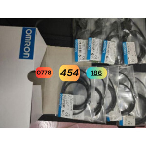 Cảm biến sợi quang Omron EE-SX673A