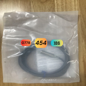 Cảm biến tiệm cận Omron E2E-X3D1-N