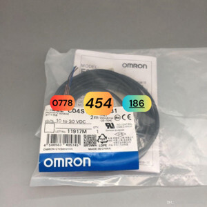 Cảm biến tiệm cận Omron E2E-C04S12-WC-B1 2M