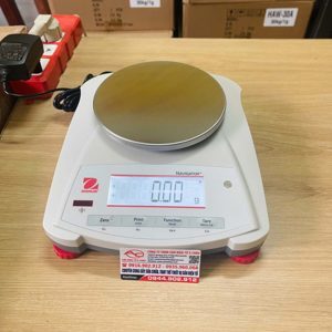 Cân điện tử Ohaus NV622 620g/0.01g