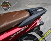 Cản sau - Tay dắt kiểu SH 300i lắp cho xe Vision 2021 - 2025