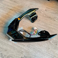 Cảng Lc 135 5 số Led màu đen bóng lắp đặt như zin