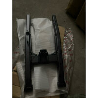 càng sau ( gấp sau ) xe exciter 150 mầu đen hàng yamaha