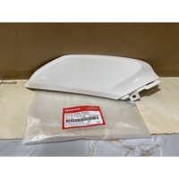 Cánh yếm bé dưới bên phải WAVE RS110, S110 (2010-2013) màu Trắng *NHB35P* (64470-KWW-640ZP)