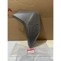 Cánh yếm bên phải | bửng yếm Air Blade 125 (2015-2019) màu Xám bạc *NHB51M* (64501-K66-V20ZC)