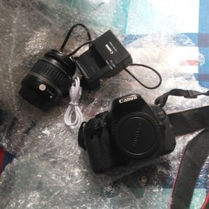 Máy ảnh DSLR Canon 600D (Kiss X5 / T3i ) Kit 18-55 IS II