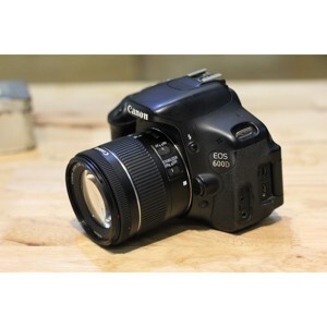 Máy ảnh DSLR Canon 600D (Kiss X5 / T3i ) Kit 18-55 IS II