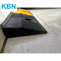 cao su cầu dốc, bậc lên xuống xe cao 5cm x rộng 17cm x dài 50cm