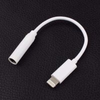 Cáp chuyển đổi Lightning sang 3.5mm MMX62