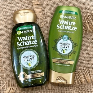 Cặp dầu gội và dầu xả Garnier Wahre Schatze Olive