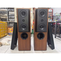 Cặp Loa KEF model 104/2 made in England có thiết kế 5 đường tiếng 2 Bass Sub 20cm và 2 Mid 13cm và một Treble dome