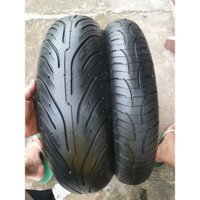 Cặp lốp vỏ to cho xe mô tô 120/70-17 và 180/55-17 và 190/50-17. còn dày ngon . hàng cũ tháo xe còn đẹp