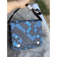 cặp nam đeo chéo