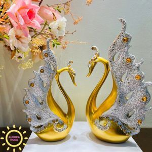 Cặp thiên nga đính đá